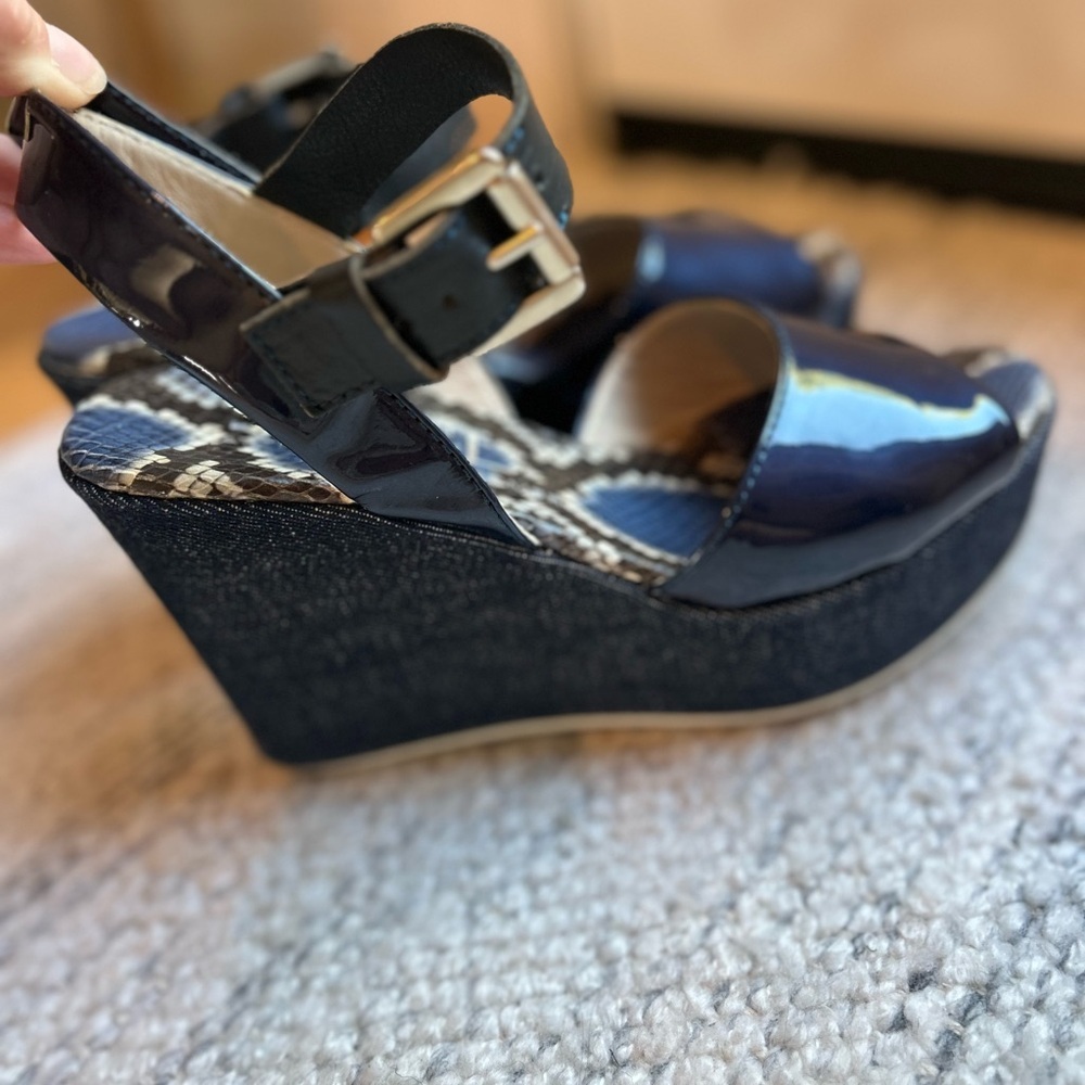 AGL Women’s Snakeskin Leather Patent Navy Denim Ankle Strap Wedges Shoes - Picture 6 of 15